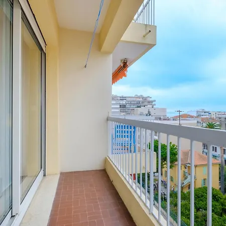 Meublé de tourisme 3P avec clim * Antibes
